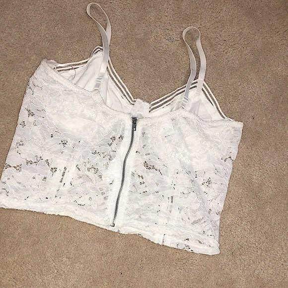 Crop top - Picture 3 of 4